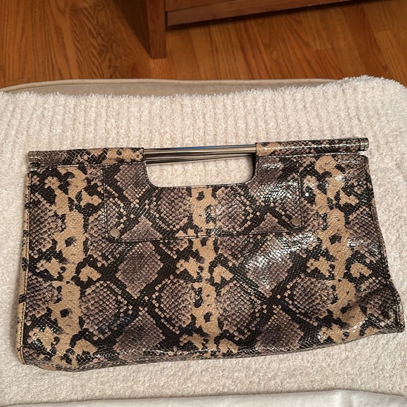 EUC - Picture 2 of 8